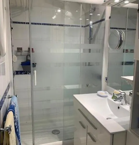 416 2 Pers Heliopolis E Vue * 阿格德